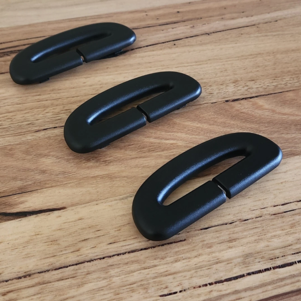 Fg rear seat belt plastic
